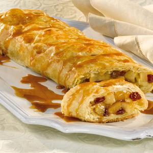 Strudel vyrobený z bavlneného pečiva. Strudel vyrobený z bobuľového pečiva