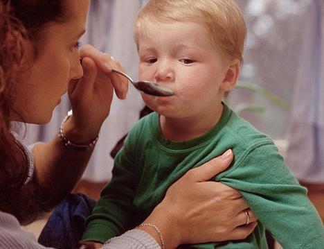 Ako liečiť suchý kašeľ u detí?